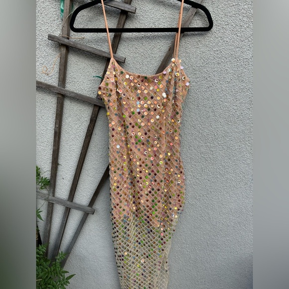 Elliatt Cabana Embellished Sequin Midi Dress in Multi New with Tags! - Picture 5 of 12